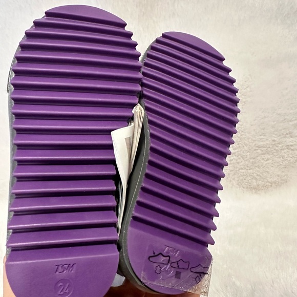 Boots Bartek - Picture 3 of 8